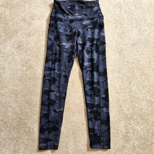 Women's High Rise Midi Athletic Activewear Leggings | Medium